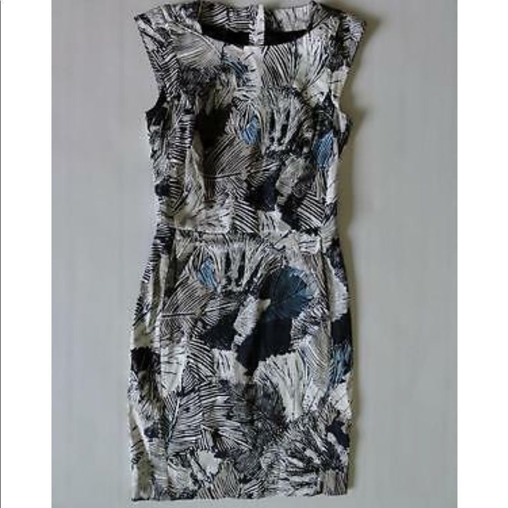 ✨HP✨Lala Palm Drape Dress
French Connection✨ - Picture 4 of 7